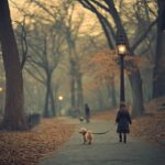 Kind geht Gassi mit Hund